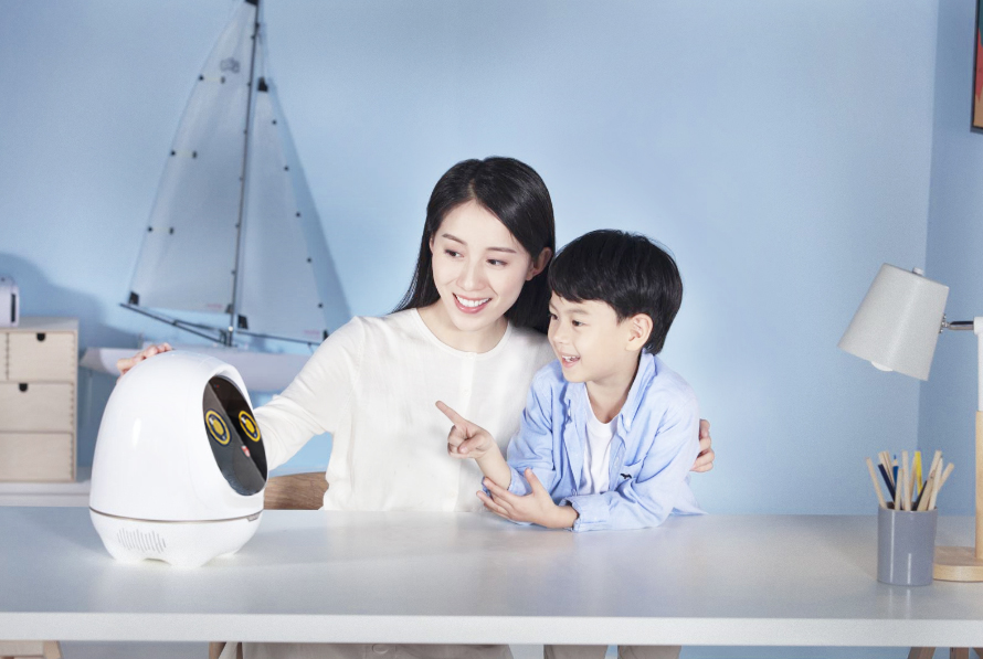 家庭教育新选择：阿尔法蛋发布 大蛋 2.0 等三款儿童人工智能产品