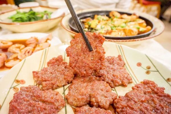 救命!这家餐厅的菜有怪味,开了30年怎么还没人投诉?