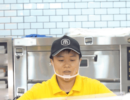 7.gif 论抖臀,深圳没人比得过它!