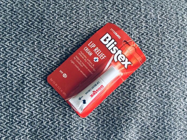 Blistex小白管，冬天里的心头肉