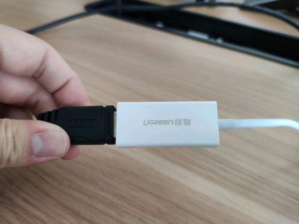 绿联type c转HDMI hub。