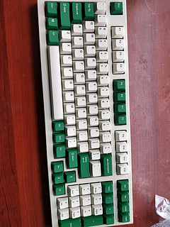 利奥博德白绿色机械键盘
