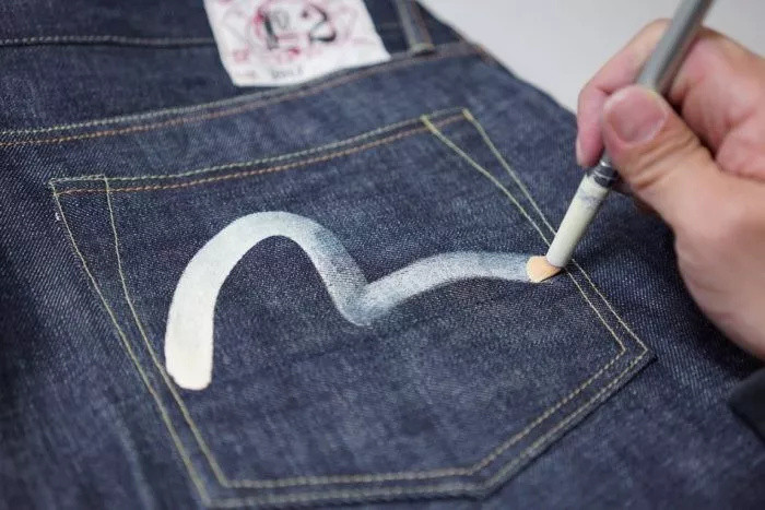 牛仔裤的流行回溯，从日式仿古到成为经典