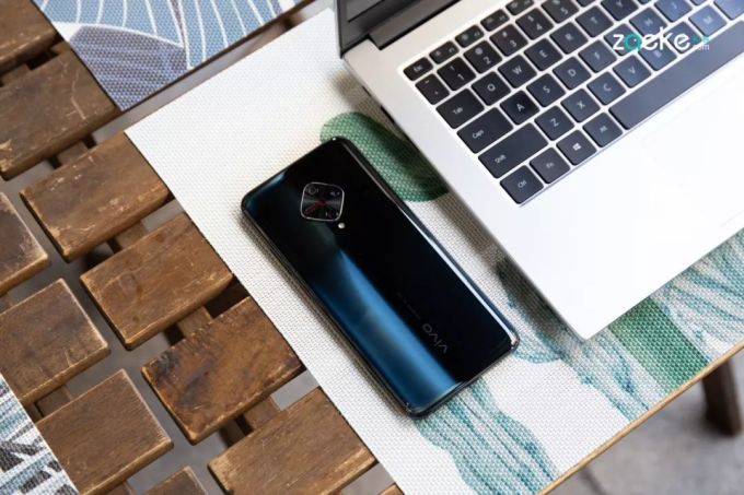 从几何菱形美学采撷灵感的 vivo Y9s,甩掉了一成不变的沉闷设计