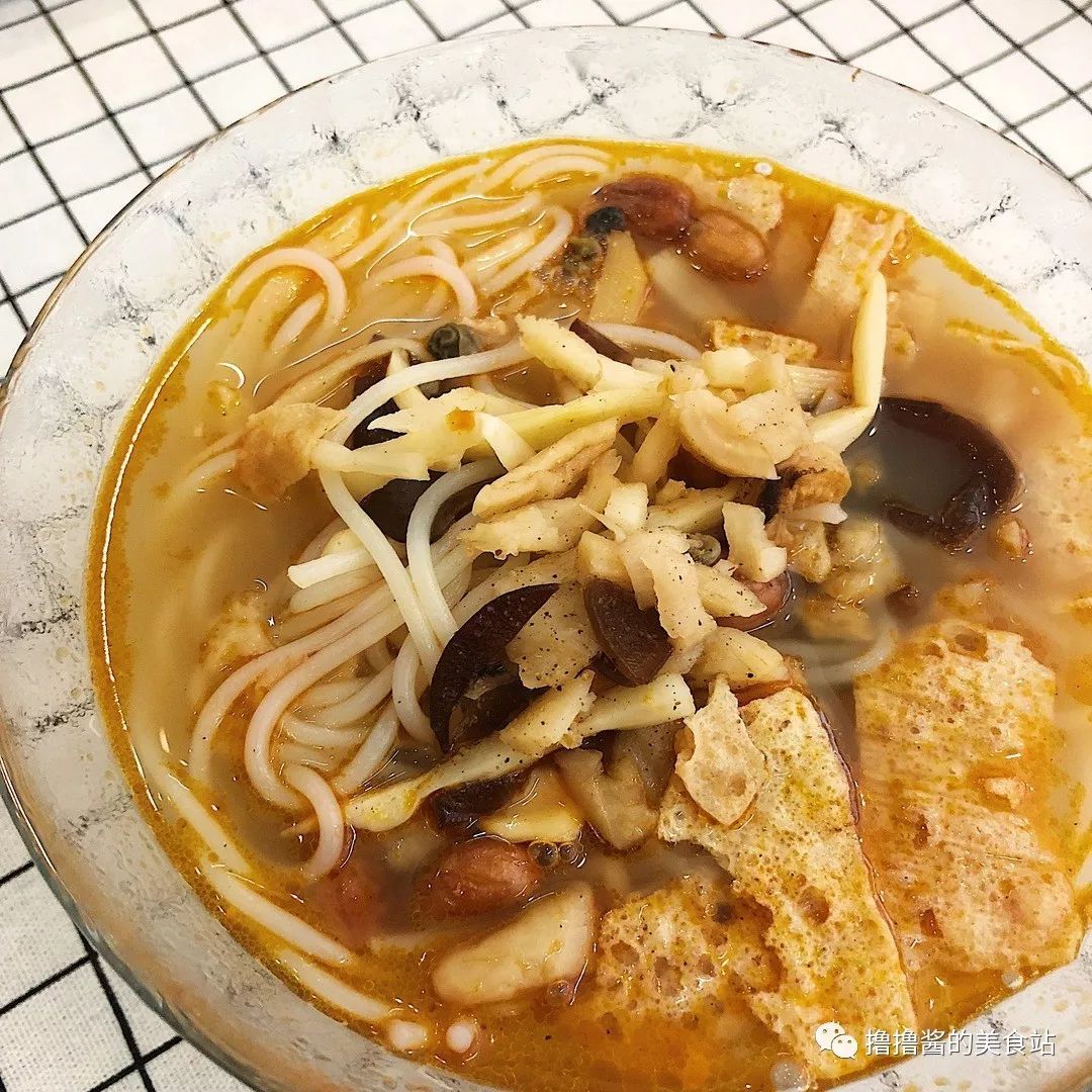 重口慎入!36款螺蛳粉测评,隔着屏幕都能闻到“那味儿”!