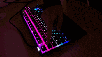 赛睿Apex 7 TKL机械键盘体验：小尺寸旗舰产品的绝佳之选