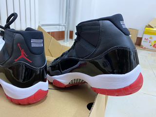 AJ11黑红安排