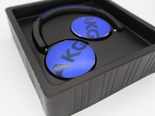 AKG的蓝牙Y50无线耳机