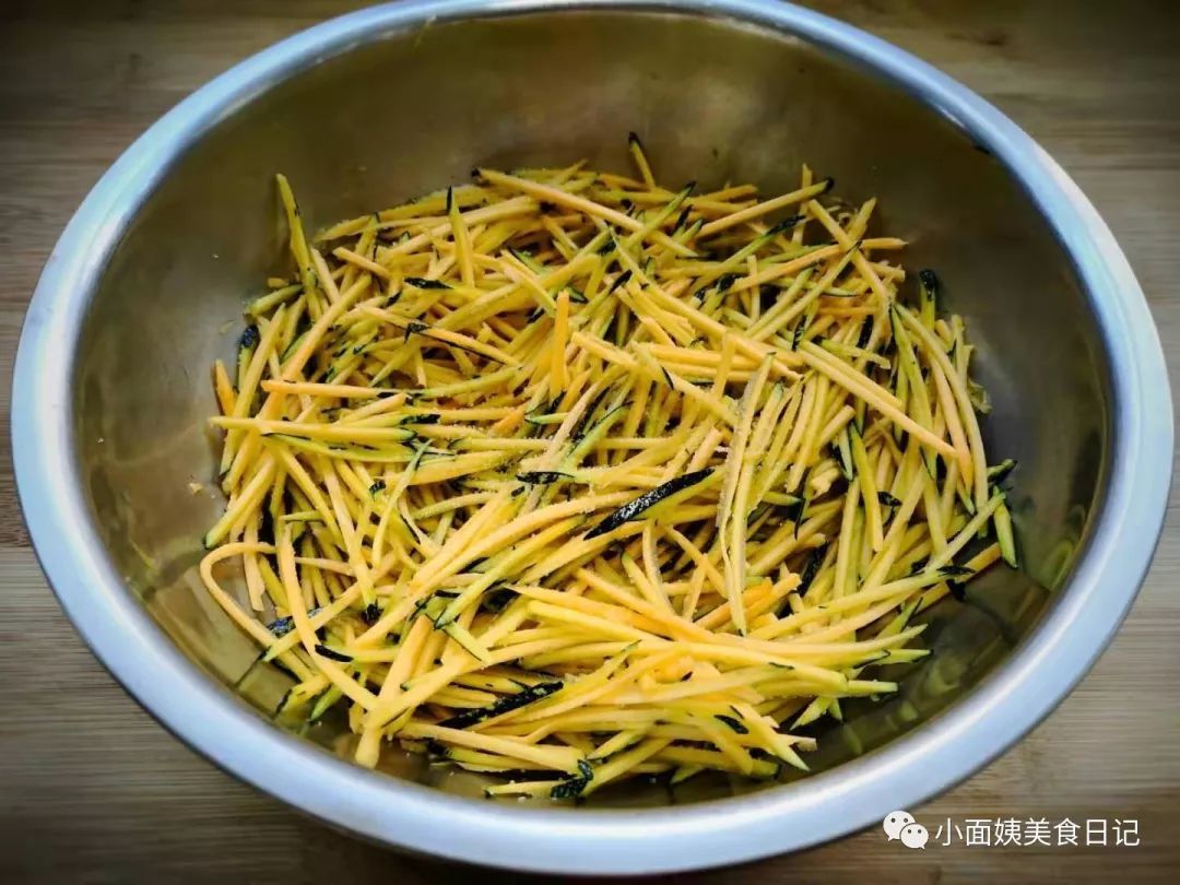 冬天,多给孩子吃这蔬菜饼,补充维生素增强免疫力,多吃不感冒!