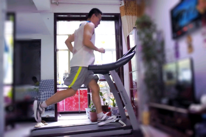 亿健跑步机