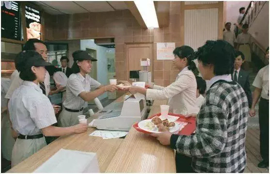 每一个过洋节的中国人，都是吃“假西餐”长大的！