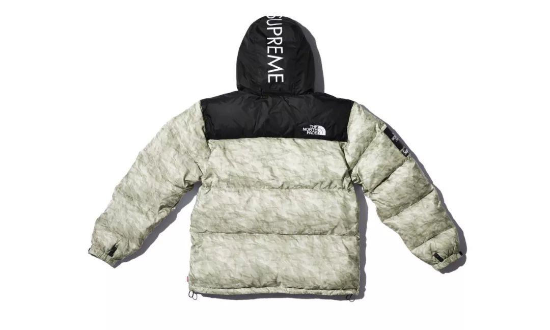 潮闻快食 | Supreme x TNF 19 秋冬联名系列第二波发布，BAPE x《龙珠超》联名系列登场！