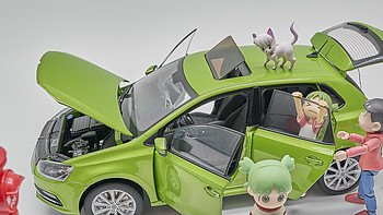汽车模型 篇一：四叶妹妹发色绿 1:18 大众 Polo GP 车模 开箱