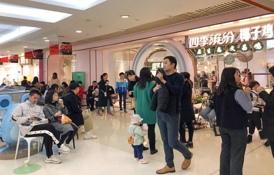 1元吃鸡、狂打5折，椰子鸡届大魔王来高铁吾悦5楼了！