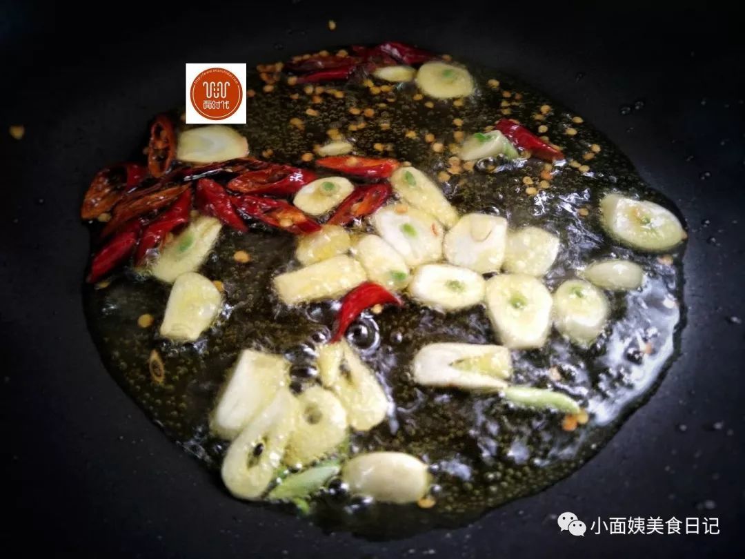 这菜我家经常做，给家人清洁肠道，消食开胃，大人小孩都爱吃！