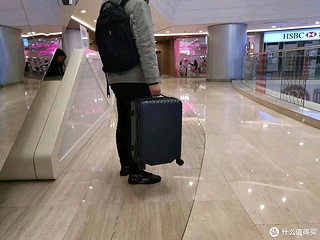 舒提啦抗摔旅行箱 无惧暴力三年摔坏换新