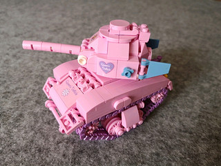 LOZ俐智粉色小坦克-女王的战车
