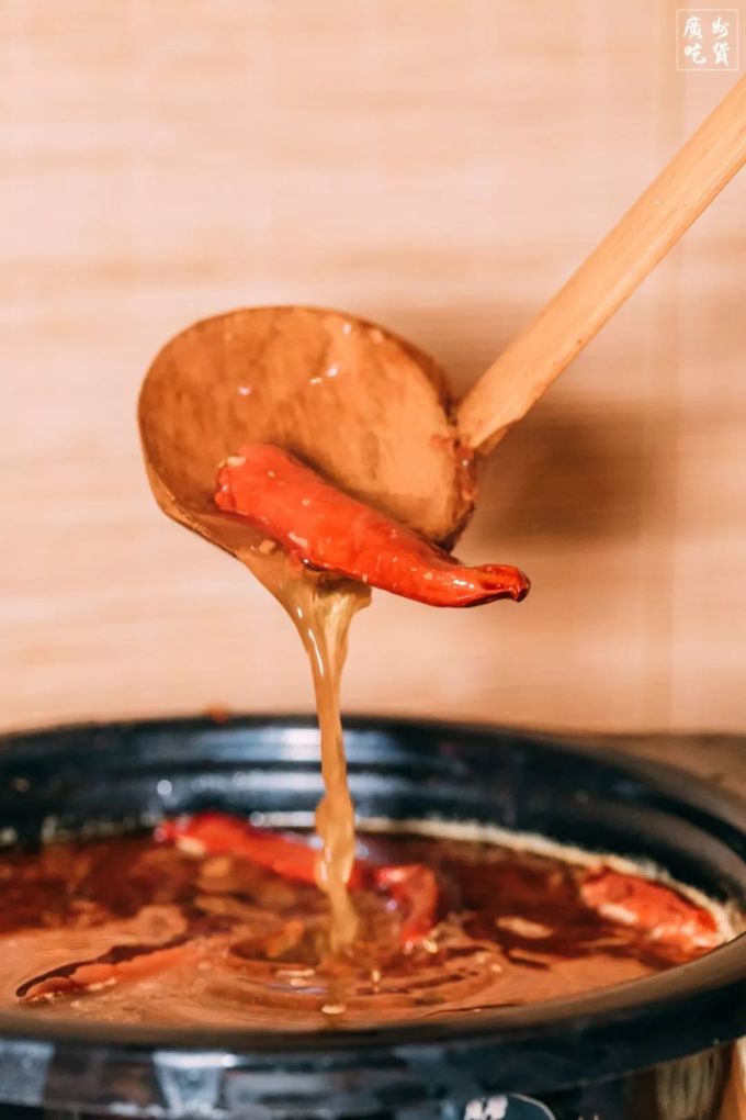 火爆抖音的独食火锅终于来广州啦!一个人吃饭也不孤单