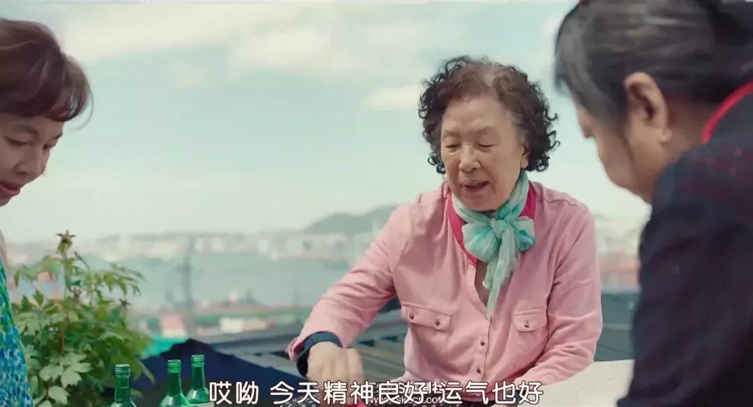 只要是她的电影,观众的纸永远不够用