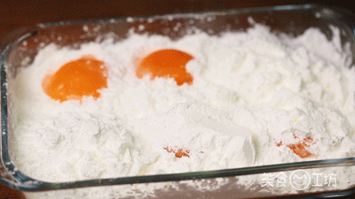 1袋淀粉+1袋盐，3天就能吃上咸蛋黄，太简单了！