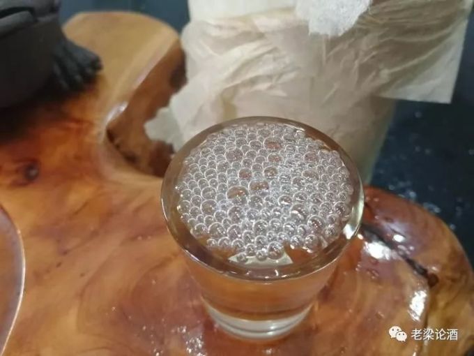 快过年了,送什么白酒给老丈人比较好?