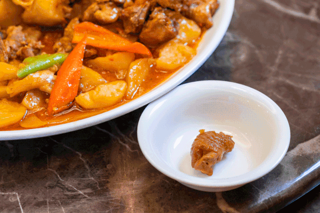 广州排行第一的新疆菜，有比你脸还大的大盘鸡