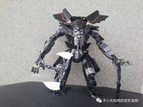 【评玩具】子小天:岑测评《变形金刚 SS35天火,细节满满,毕竟是10年后的新设计》