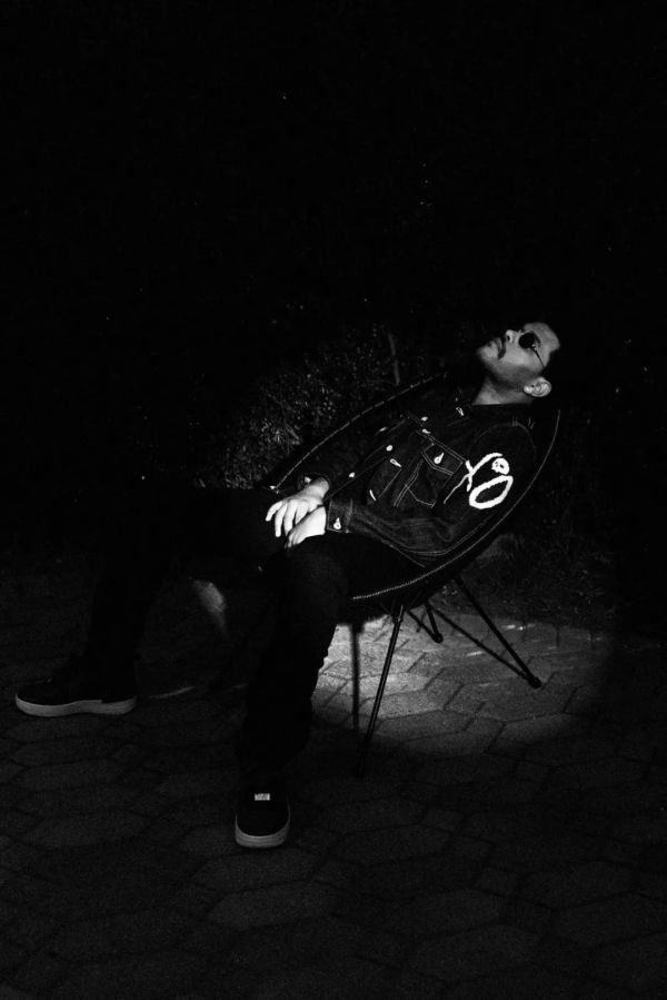 潮闻快食 | Burberry释出AirPods豹纹保护套;Randomevent发布2020春夏LOOKBOOK