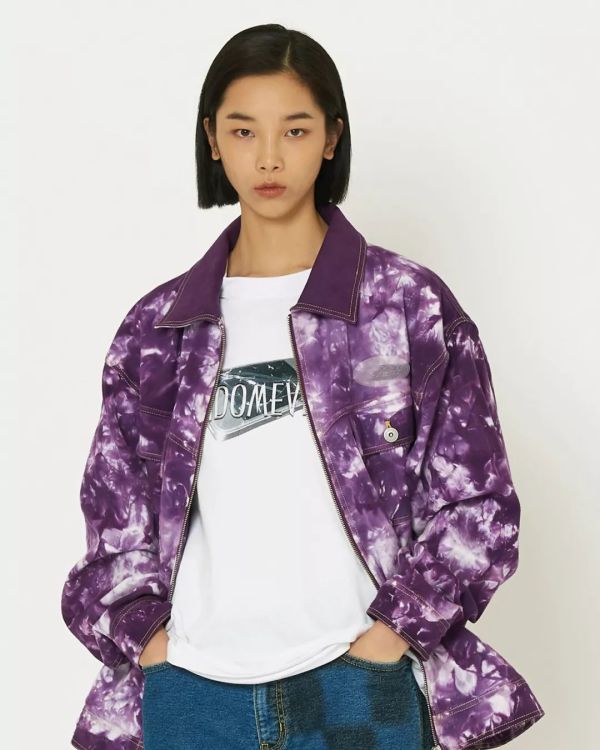 潮闻快食 | Burberry释出AirPods豹纹保护套;Randomevent发布2020春夏LOOKBOOK