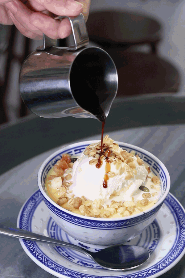 杏福甜品丨椰汁木瓜雪耳糖水.jpg 江泰路的糖水铺,居然把Espresso放进炖蛋里…