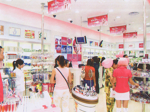 莎莎缩减香港店铺网络，计划一年半内至少关停1/4的店铺。