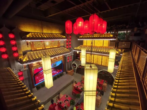 招牌菜品免费吃,无限续!吃完老板还送钱?这家店疯了~