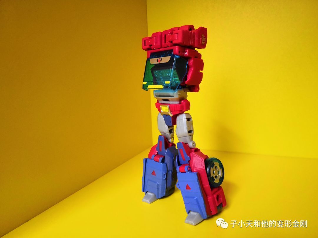 【评玩具】子小天:大果果测评《变形金刚 擎天柱进化套装 奥利安,在当大哥之前我是如此简单》