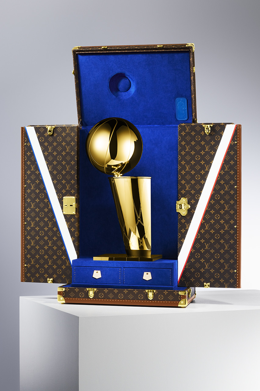 NIKE等品牌为NBA全明星赛出了几十双新品，路易威登公布为NBA设计的旅行奖杯箱！