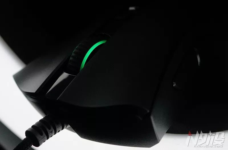 全面升级!雷蛇炼狱蝰蛇V2游戏鼠标拆解视频