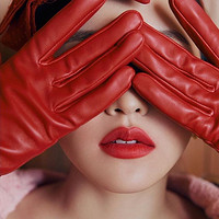 Yeri个人品牌Colette正式上线，Red Velvet的粉丝会买账吗？