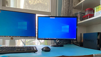 在家收拾我的电脑工作台，这样做可以让它变得更整洁