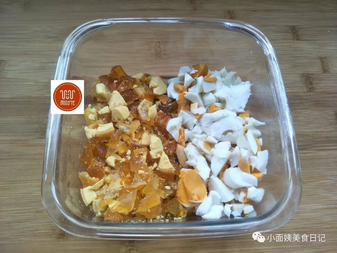 普通的蒸蛋吃腻了,试试这种新做法,好看好吃,做法超简单!