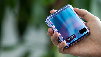 或许是目前最便宜的折叠屏手机，三星Galaxy Z Flip国行正式发布