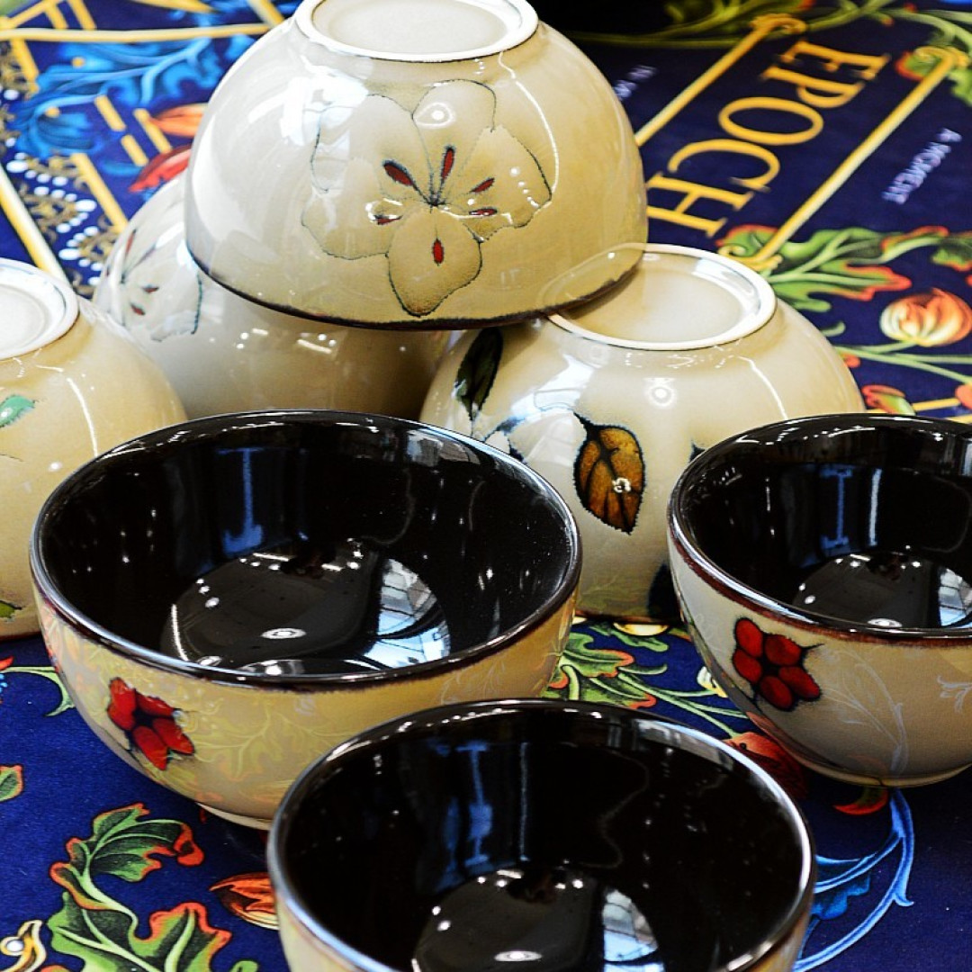 用2000元的碗,吃饭就特别香吗?