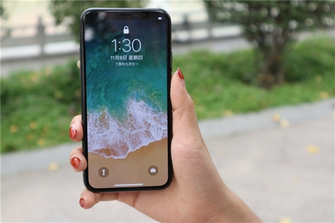 LCD 爱好者的救赎:iFixit 为 iPhone X/XS/XS Max 推出更换 LCD 屏幕服务