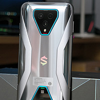 腾讯黑鲨3 Pro开箱评测！自带物理外挂的5G游戏手机