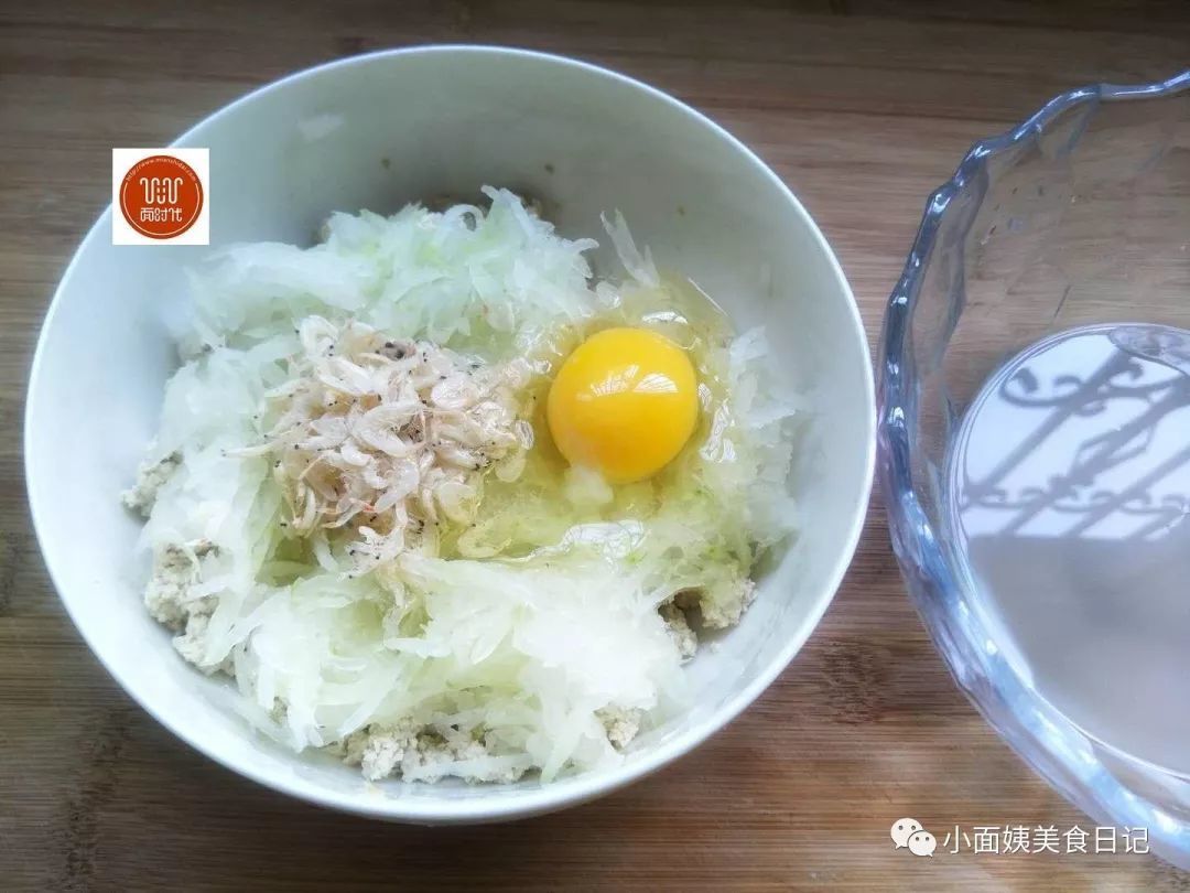这道菜一定要做给孩子吃,蒸一蒸就上桌,清热去燥,学习更专心 !