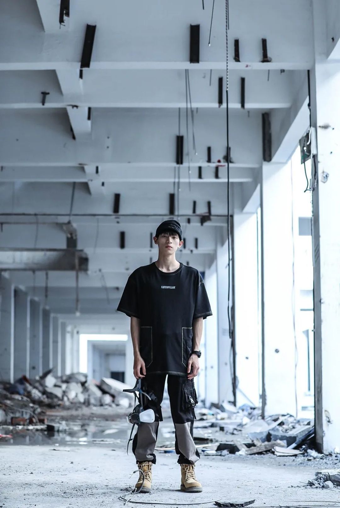 潮闻快食 | Yeezy 700 V3「Alvah」即将再度发售，​Nike 发布未来鞋款 Air Max 2090！