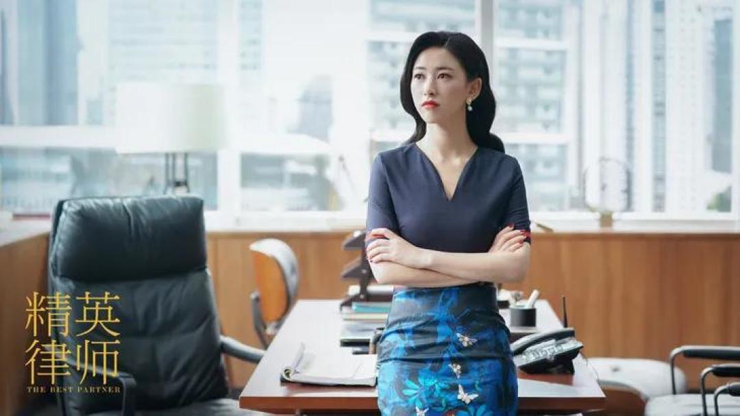 复工穿什么:跟着全网追的《梨泰院》《爱的迫降》学穿搭,人人都能做女主!
