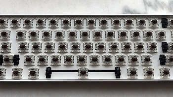 ROYAL KLUDGE/RK61机械键盘的硬核拆解