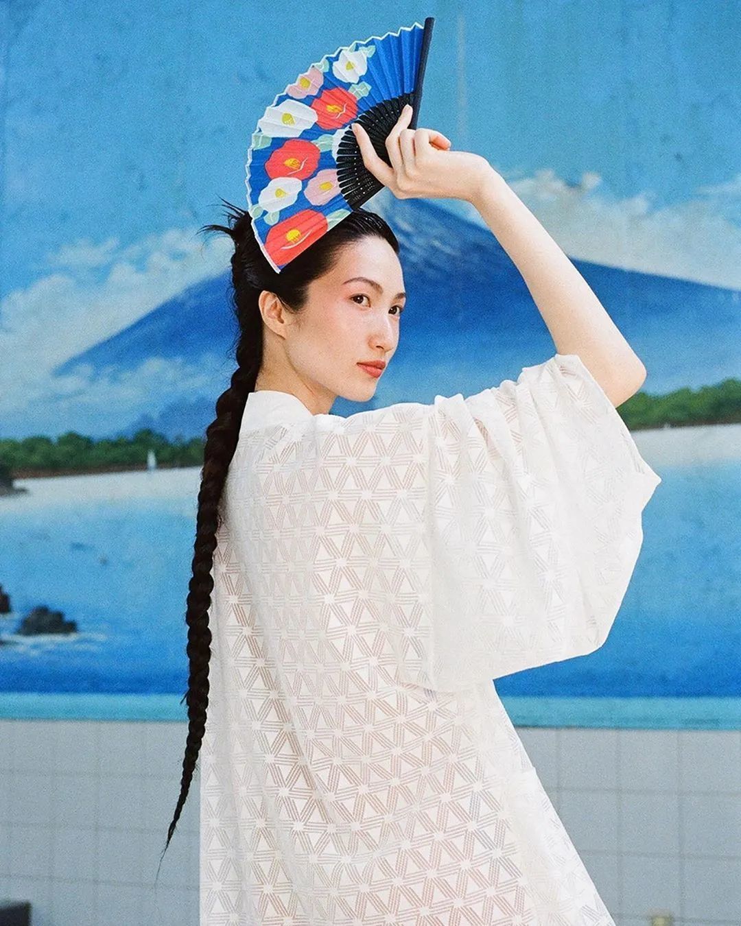 搞颜色没前途?她镜头下的少女配色,温暖又高级!