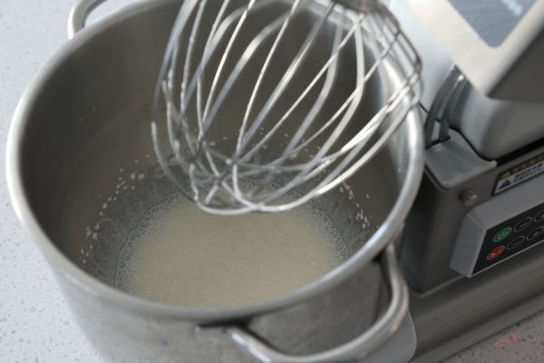 如何打发淡奶油?
