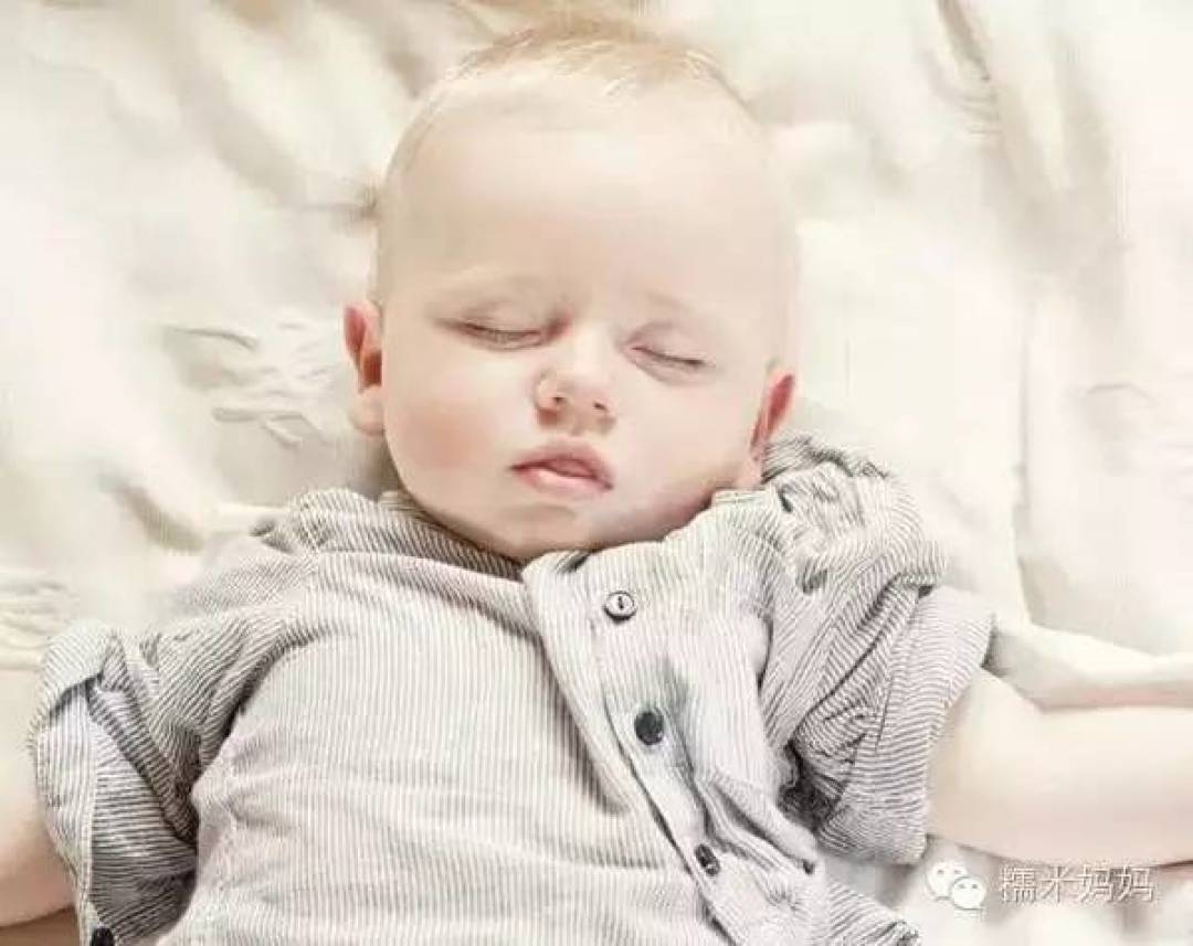 0-3个月宝宝睡眠指导,除了喂奶和抱哄,你还有点别的招