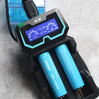 XTAR（爱克斯达） X2 充电电池充电器评测 电池充电量看得见，还能看电量